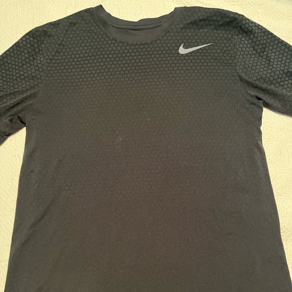 Nike Grey Ombré designed Shirt - Picture 3 of 3